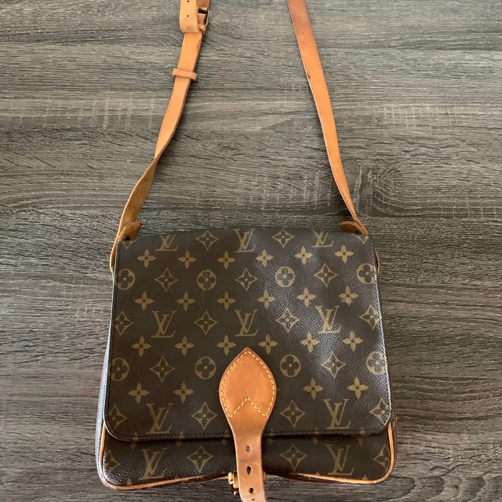 Crossbody purse